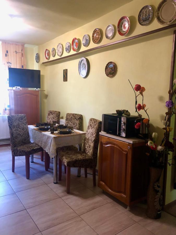 La Symo Apartament Straja Lupeni Lupeni  Exteriör bild