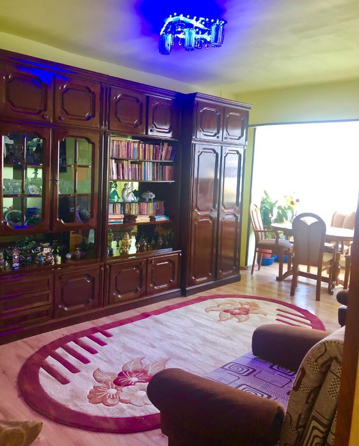 La Symo Apartament Straja Lupeni Lupeni  Exteriör bild